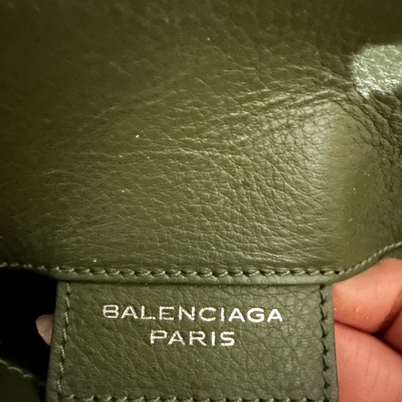 Balenciaga Papier A5 Zip Around Tote - Picture 5 of 10